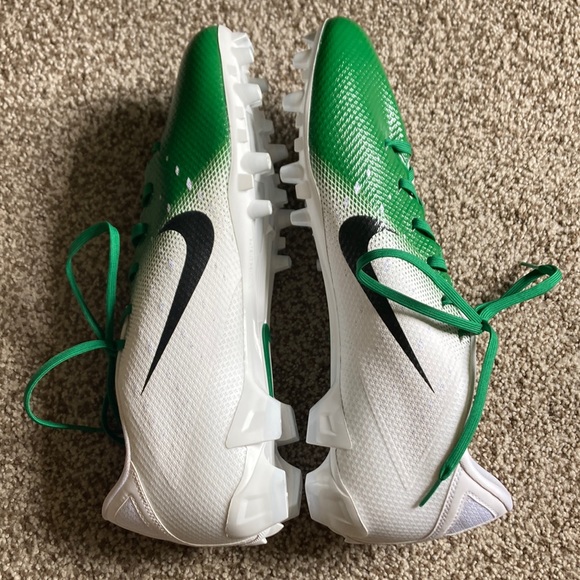 Men’s NIKE Vapor Football Cleats Size 15